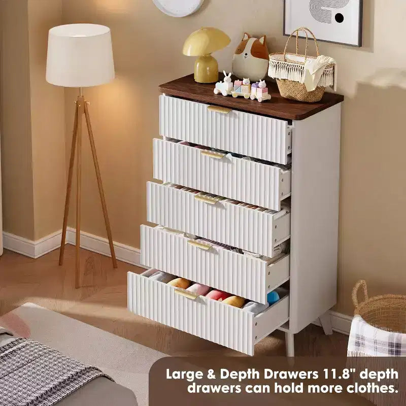 Modern Fluted Dresser with 5 Deep Drawers, 47.2 Tall Curved Profile Chest for Bedroom, Living Room, Kids Room & Hallway